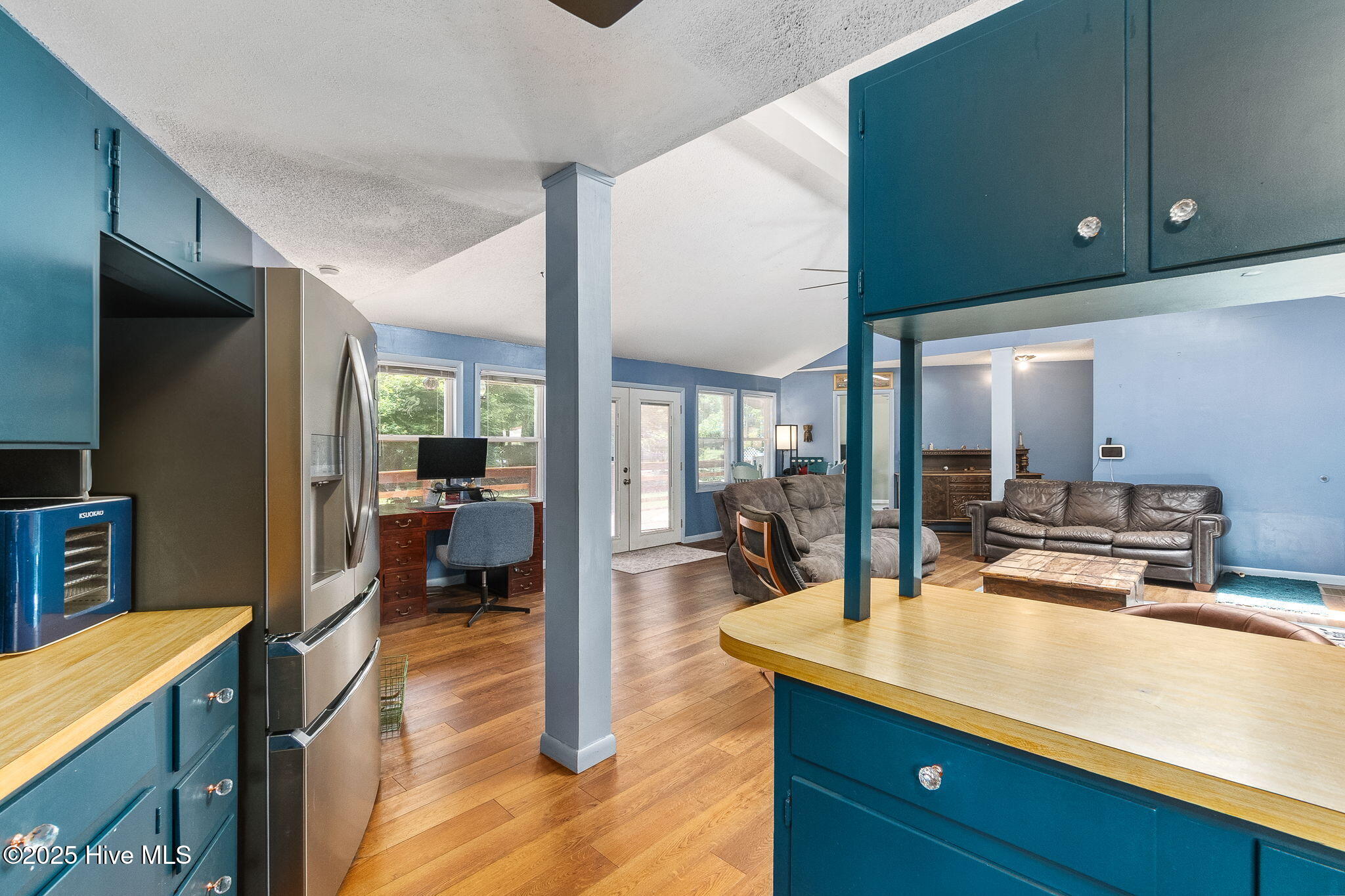 23 Creekside Woods Drive