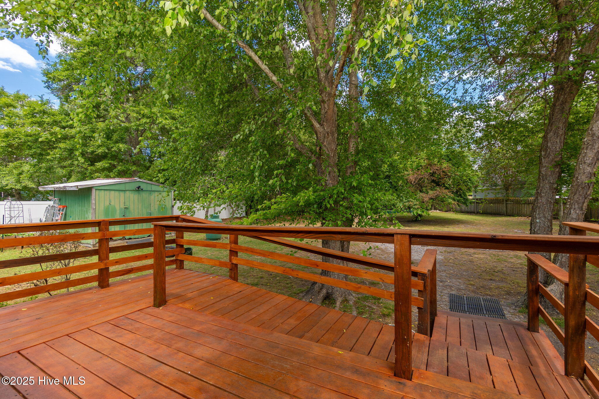 23 Creekside Woods Drive