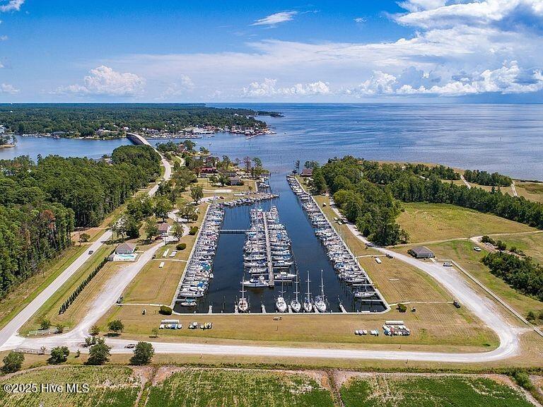 Slip 31 Pecan Grove Marina