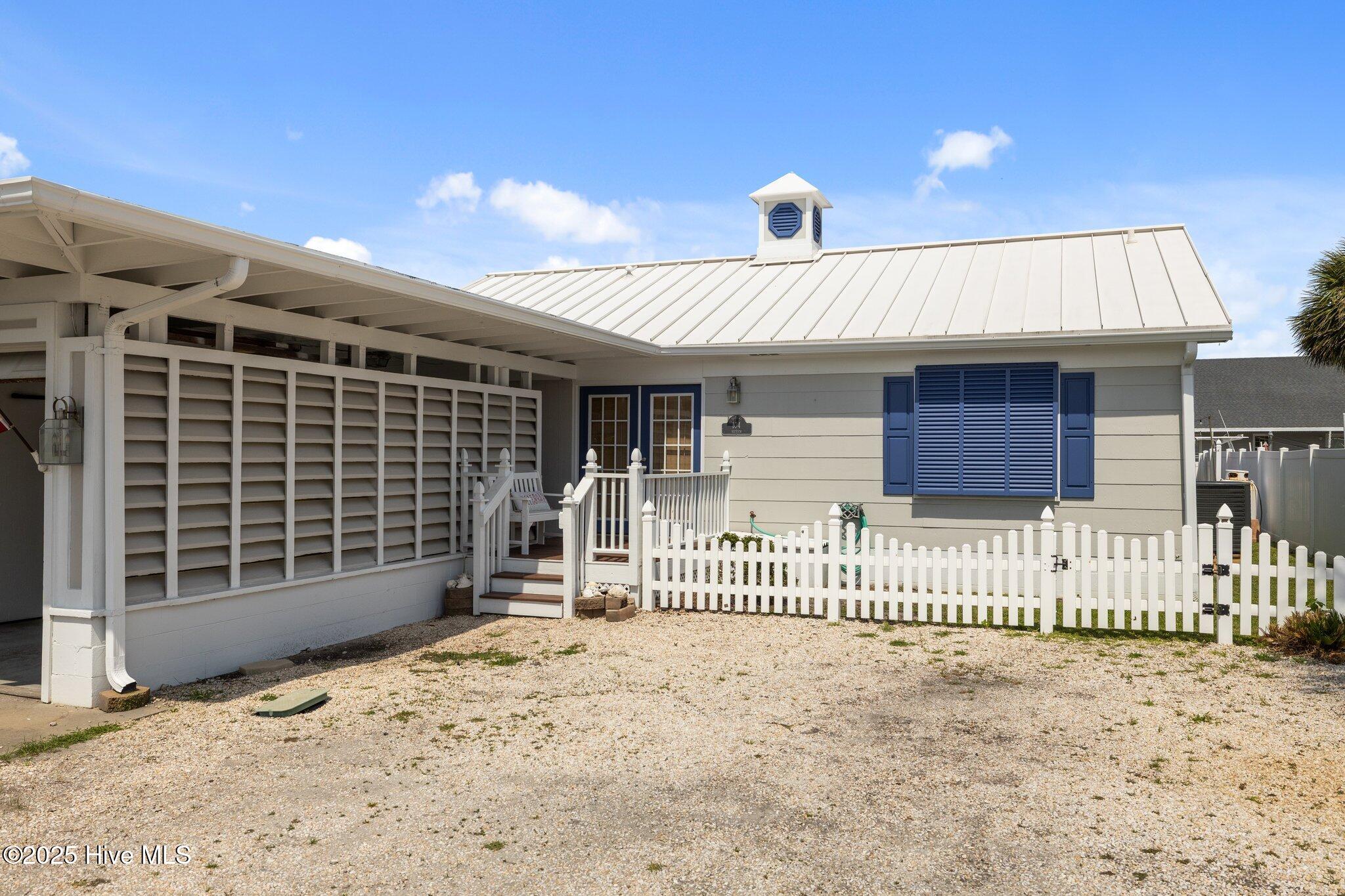 104 Bayview Boulevard