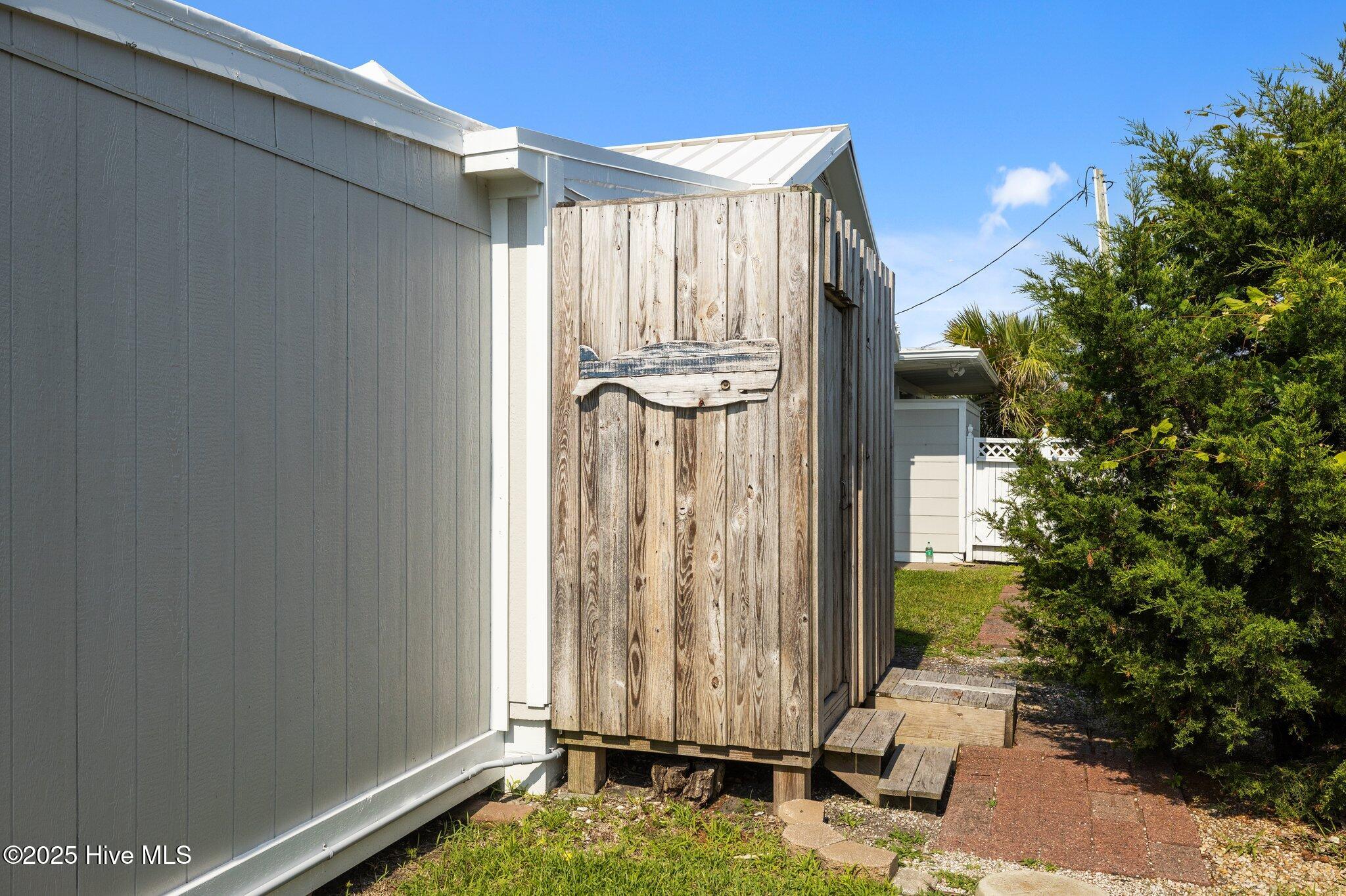 104 Bayview Boulevard