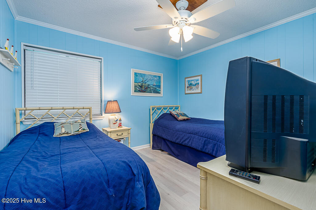 301 Commerce Way 260