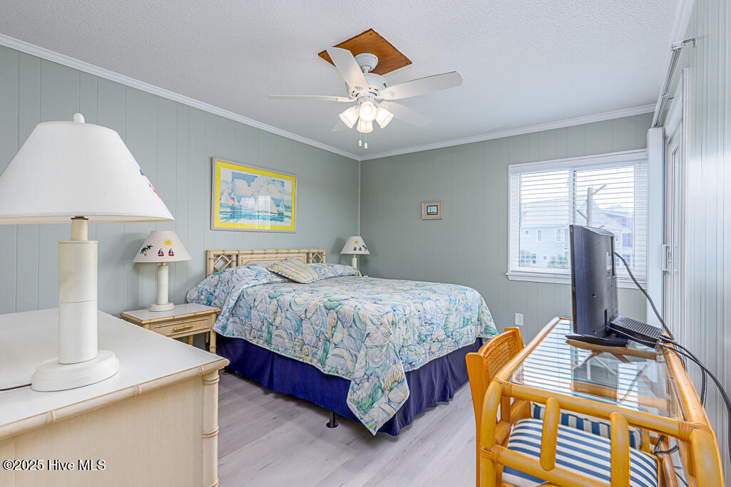 301 Commerce Way 260