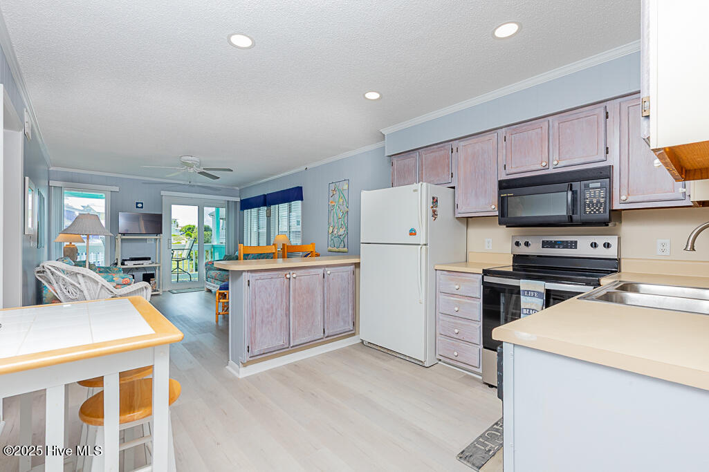 301 Commerce Way 260