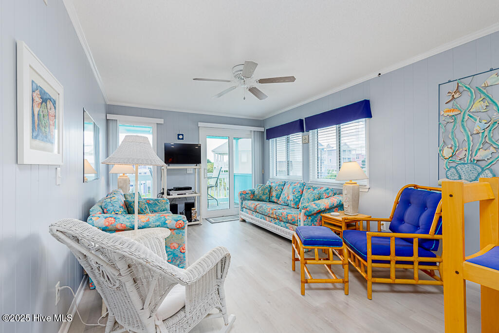 301 Commerce Way 260