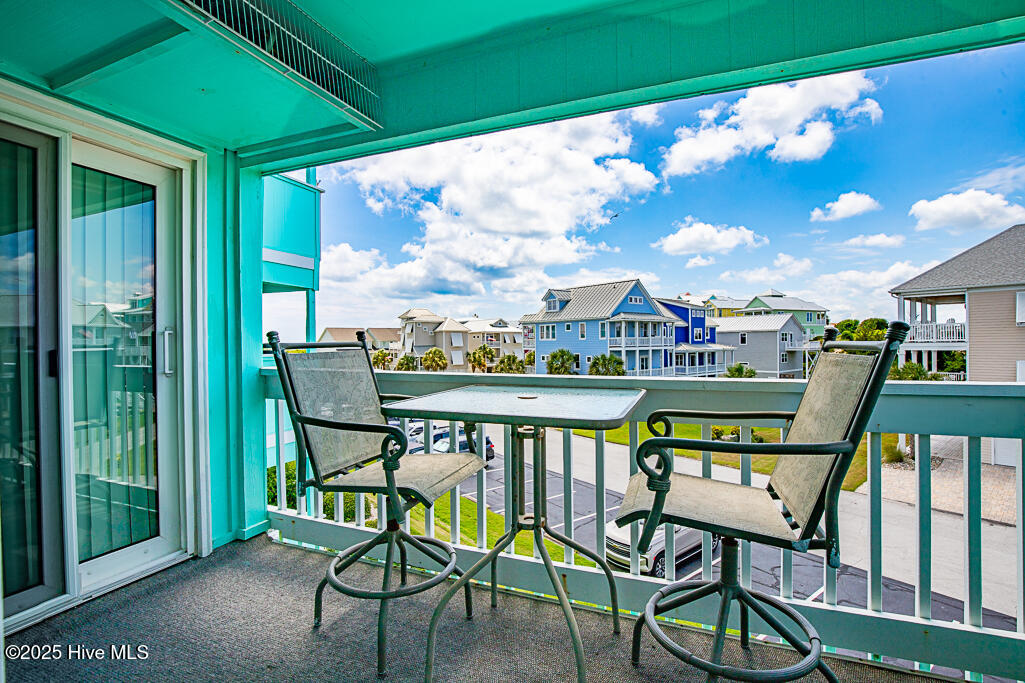 301 Commerce Way 260