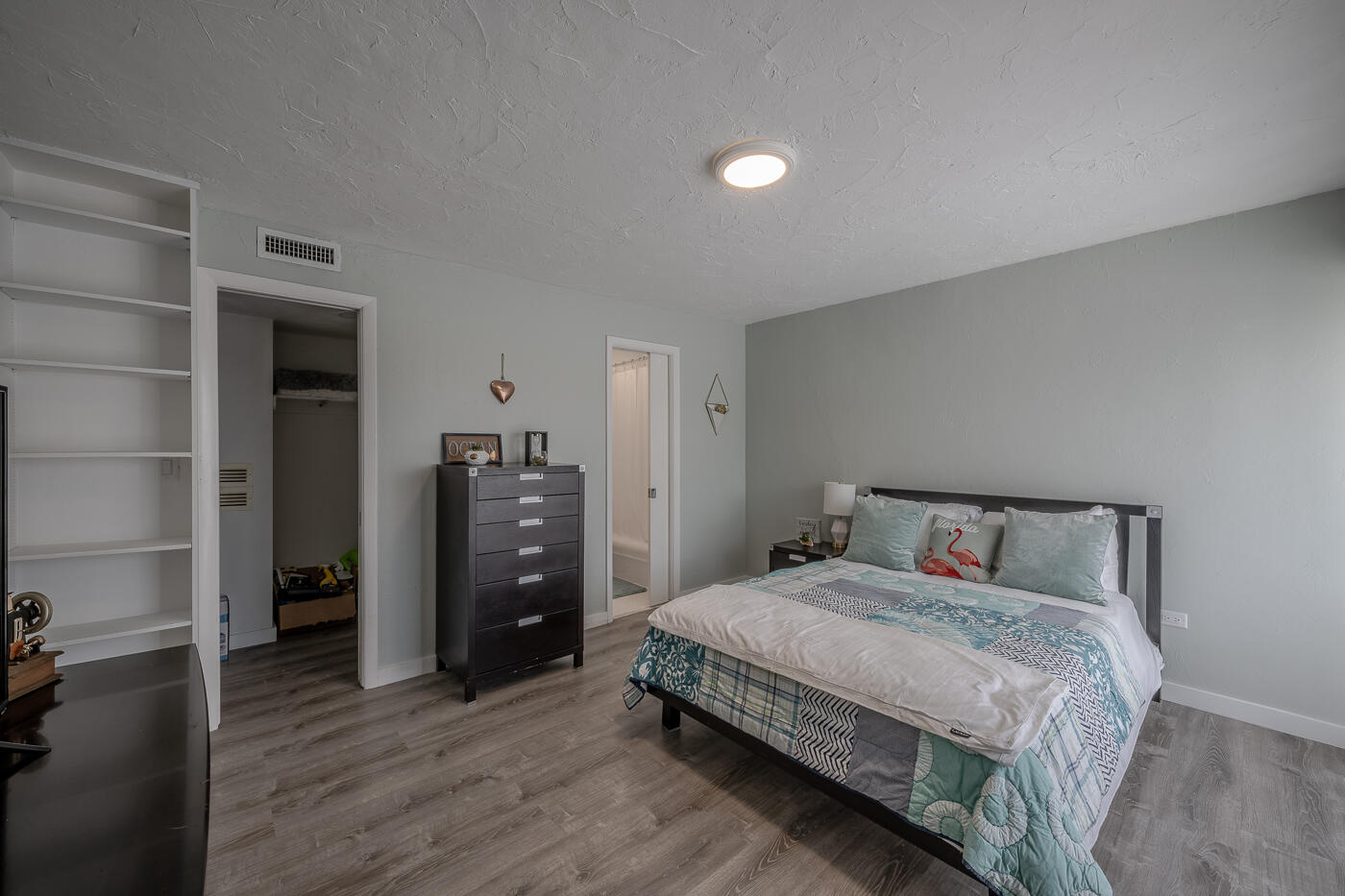 100 Iroquois Drive Unit: 3