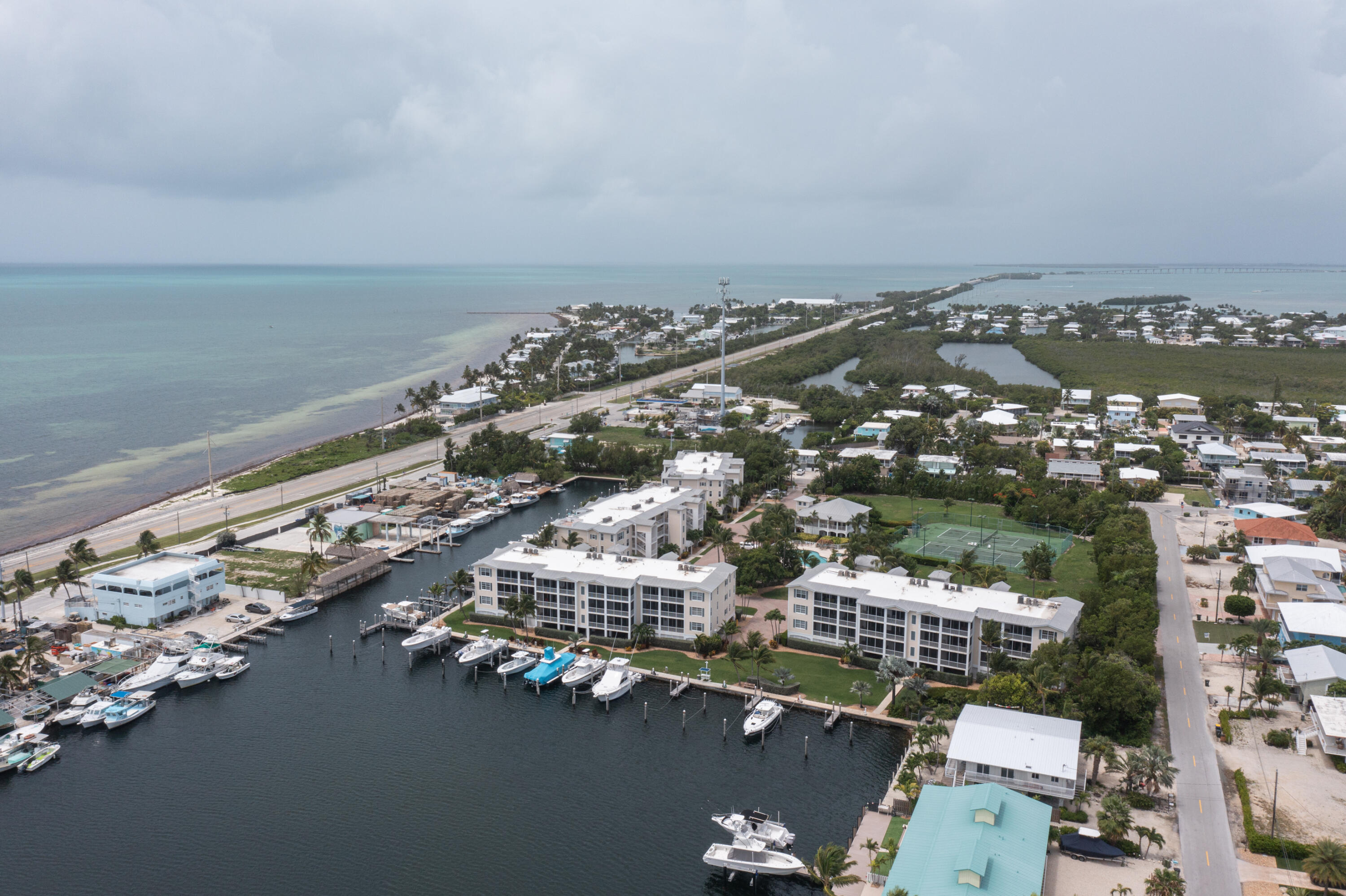 101 Gulfview Drive Unit: 202 & 30' Boat slip