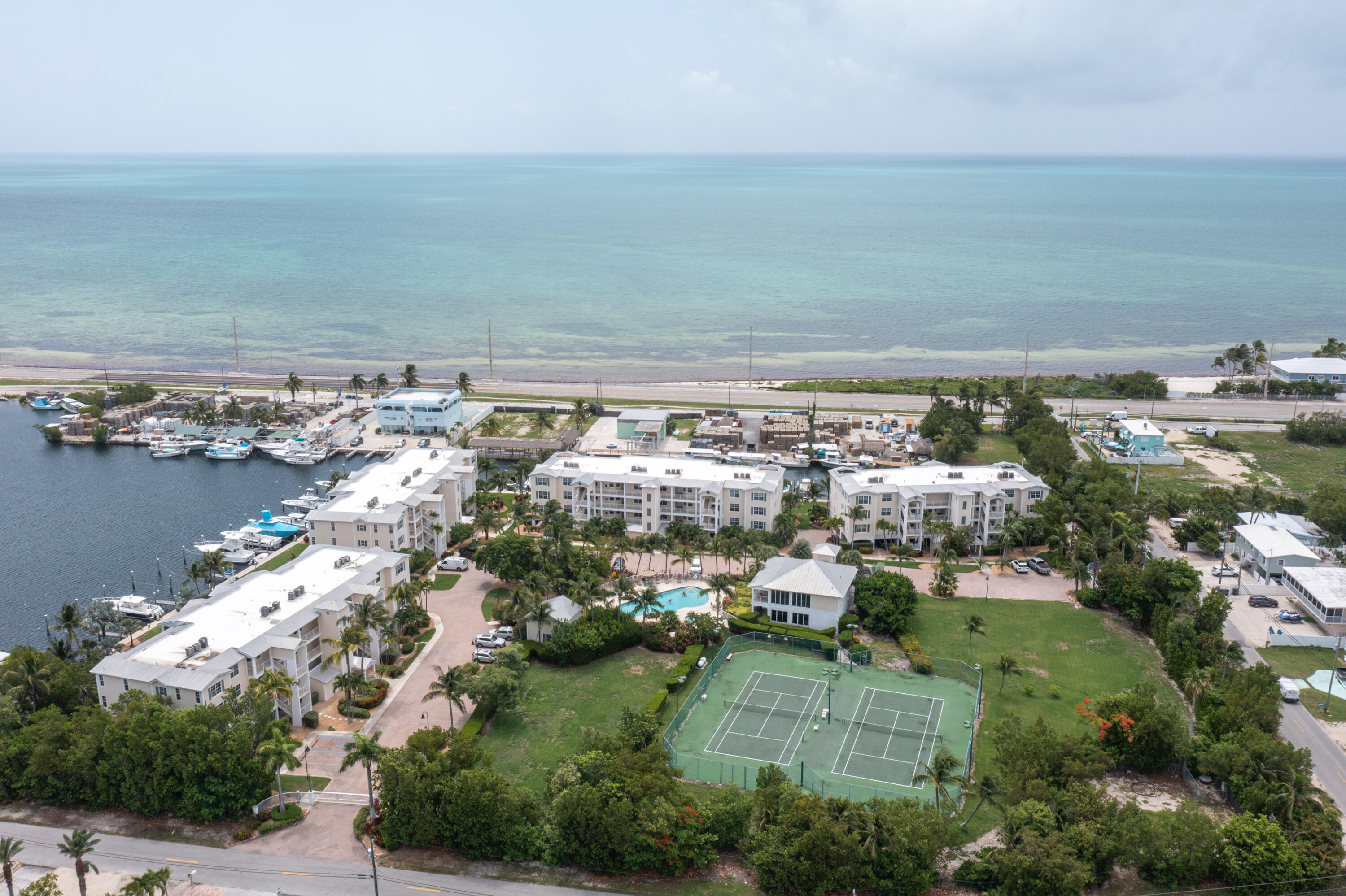 101 Gulfview Drive Unit: 202 & 30' Boat slip