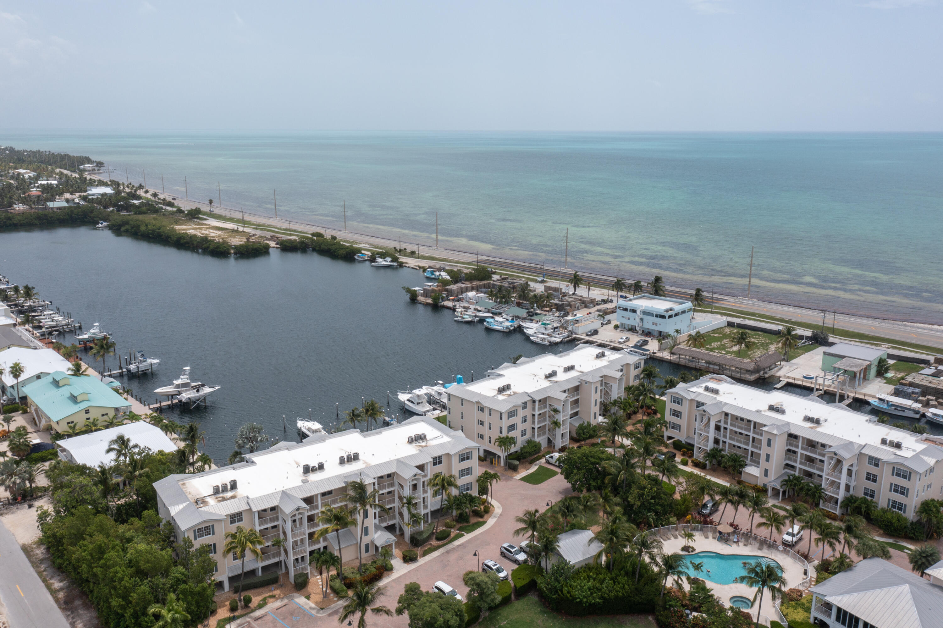 101 Gulfview Drive Unit: 202 & 30' Boat slip