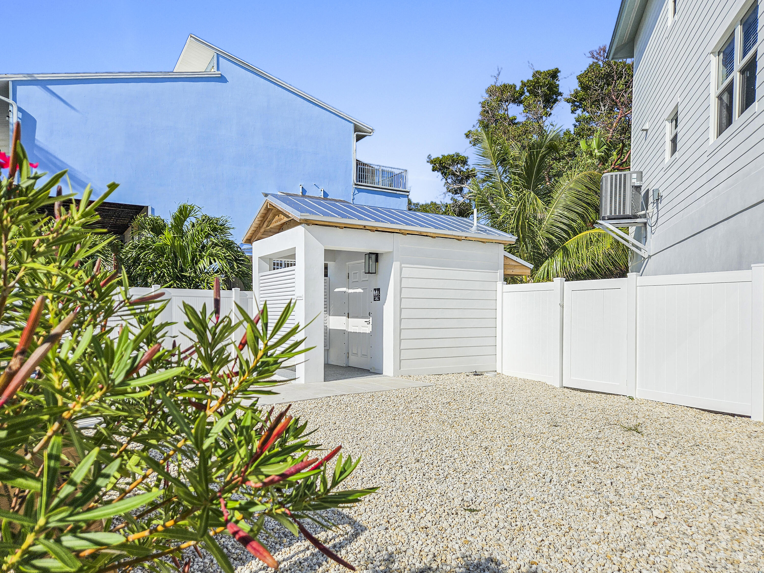 84745 Old Highway Unit: 10