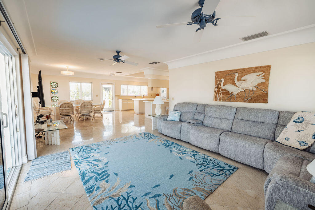 439 Palm Drive Drive