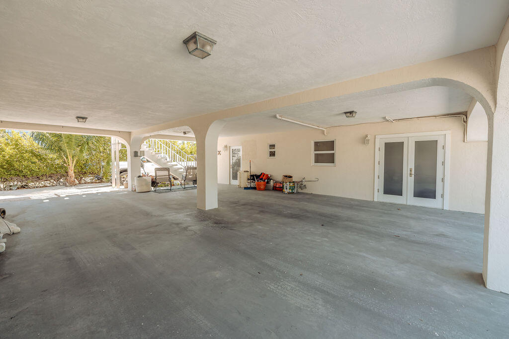 439 Palm Drive Drive