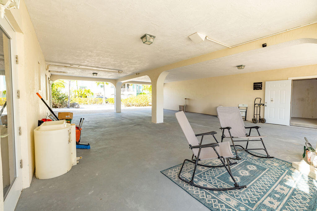 439 Palm Drive Drive