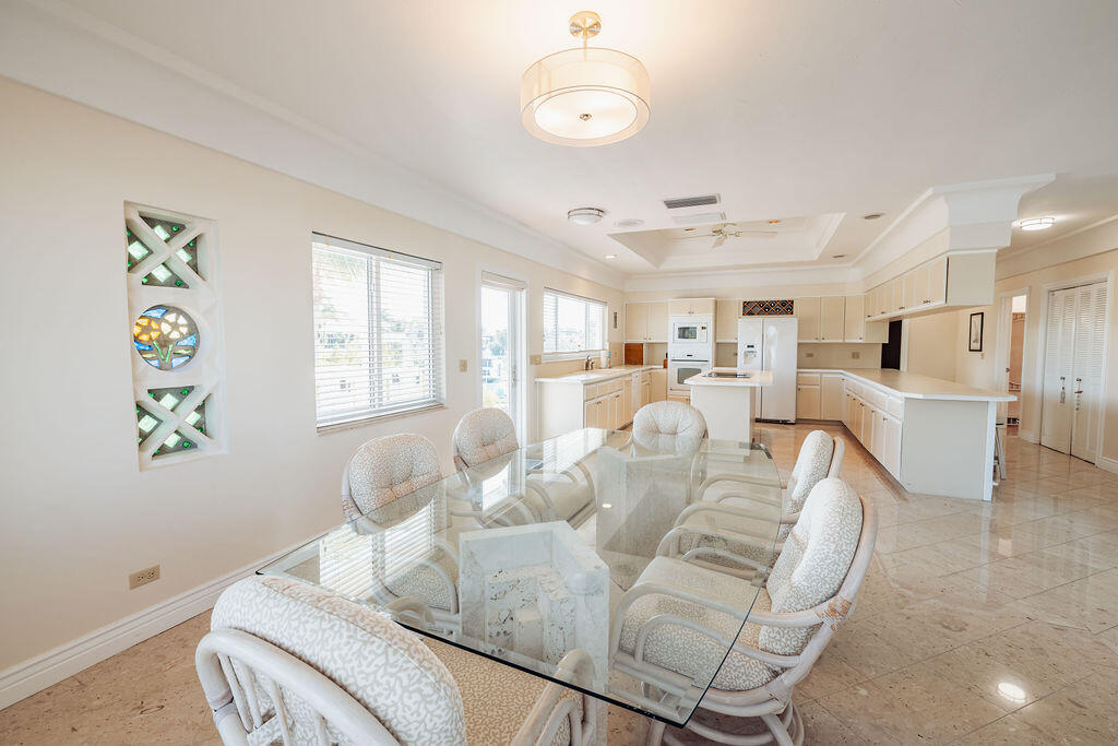 439 Palm Drive Drive