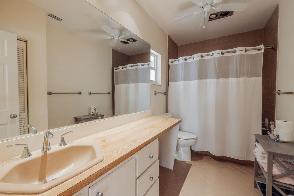 439 Palm Drive Drive