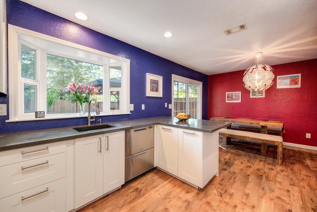 104 Cradle Bar Court