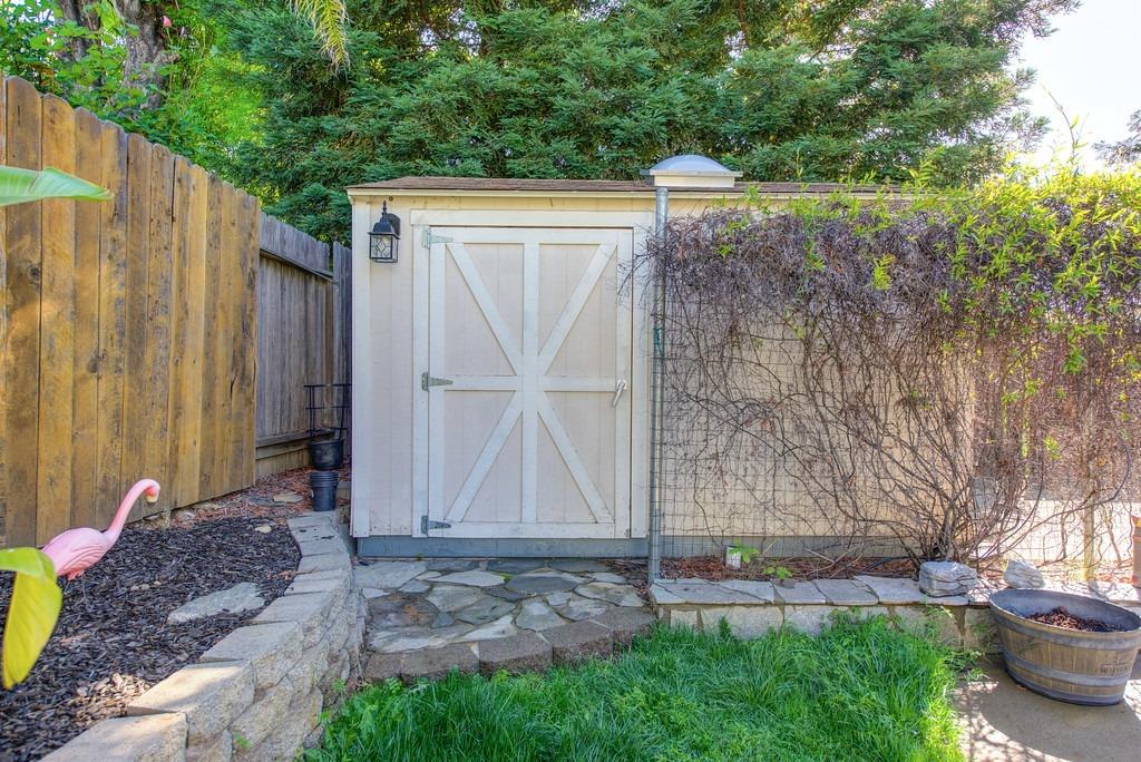 104 Cradle Bar Court