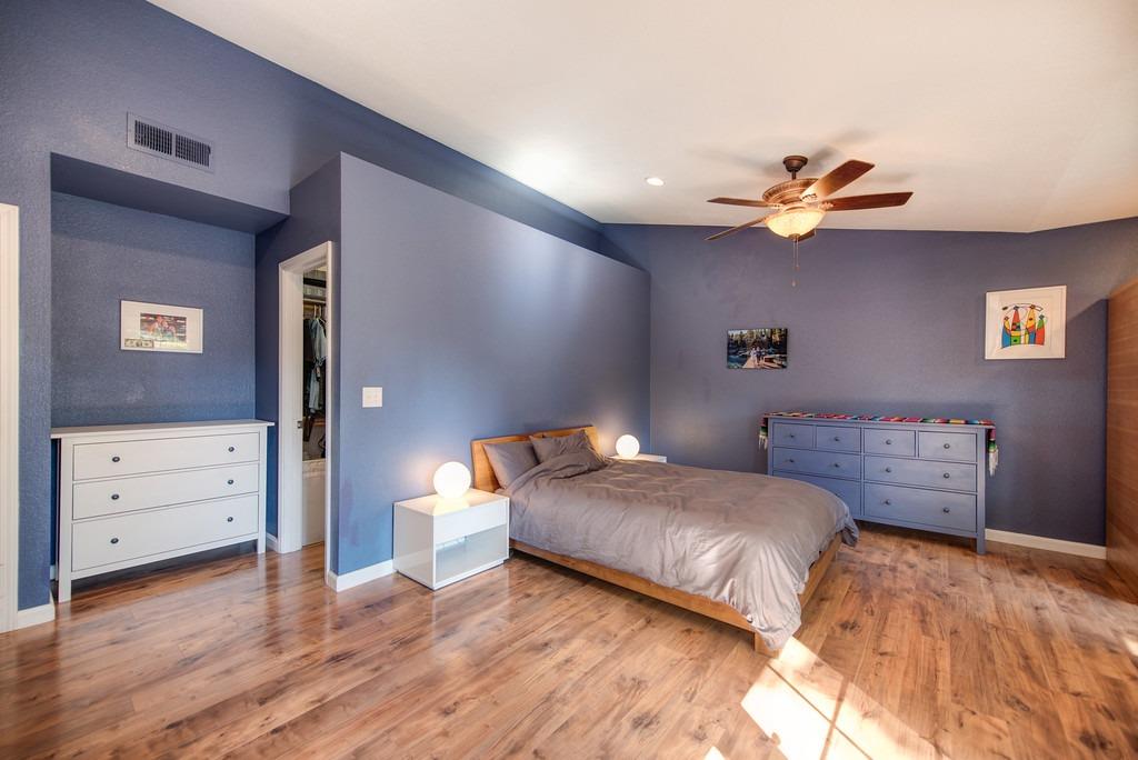 104 Cradle Bar Court