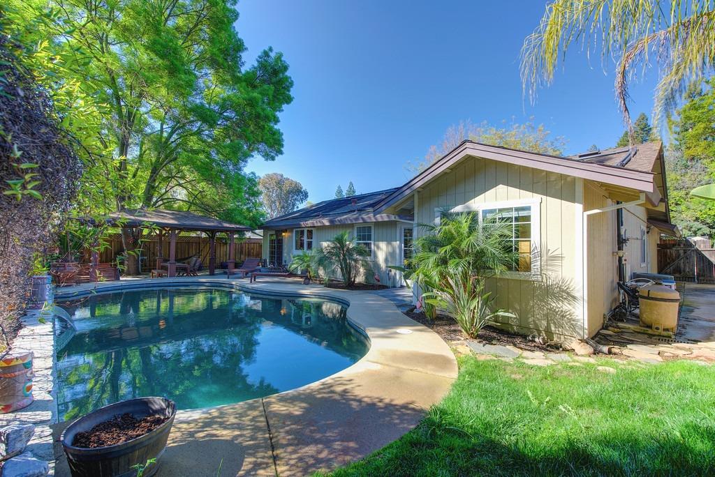 104 Cradle Bar Court