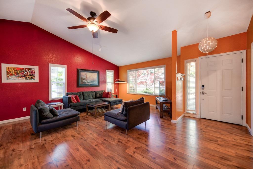 104 Cradle Bar Court