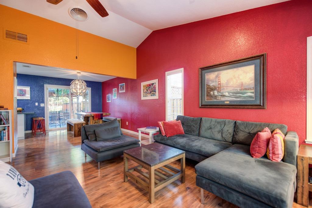 104 Cradle Bar Court