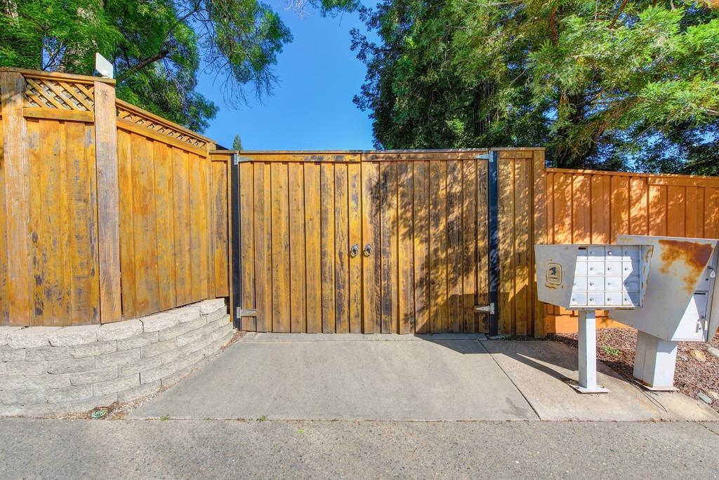 104 Cradle Bar Court