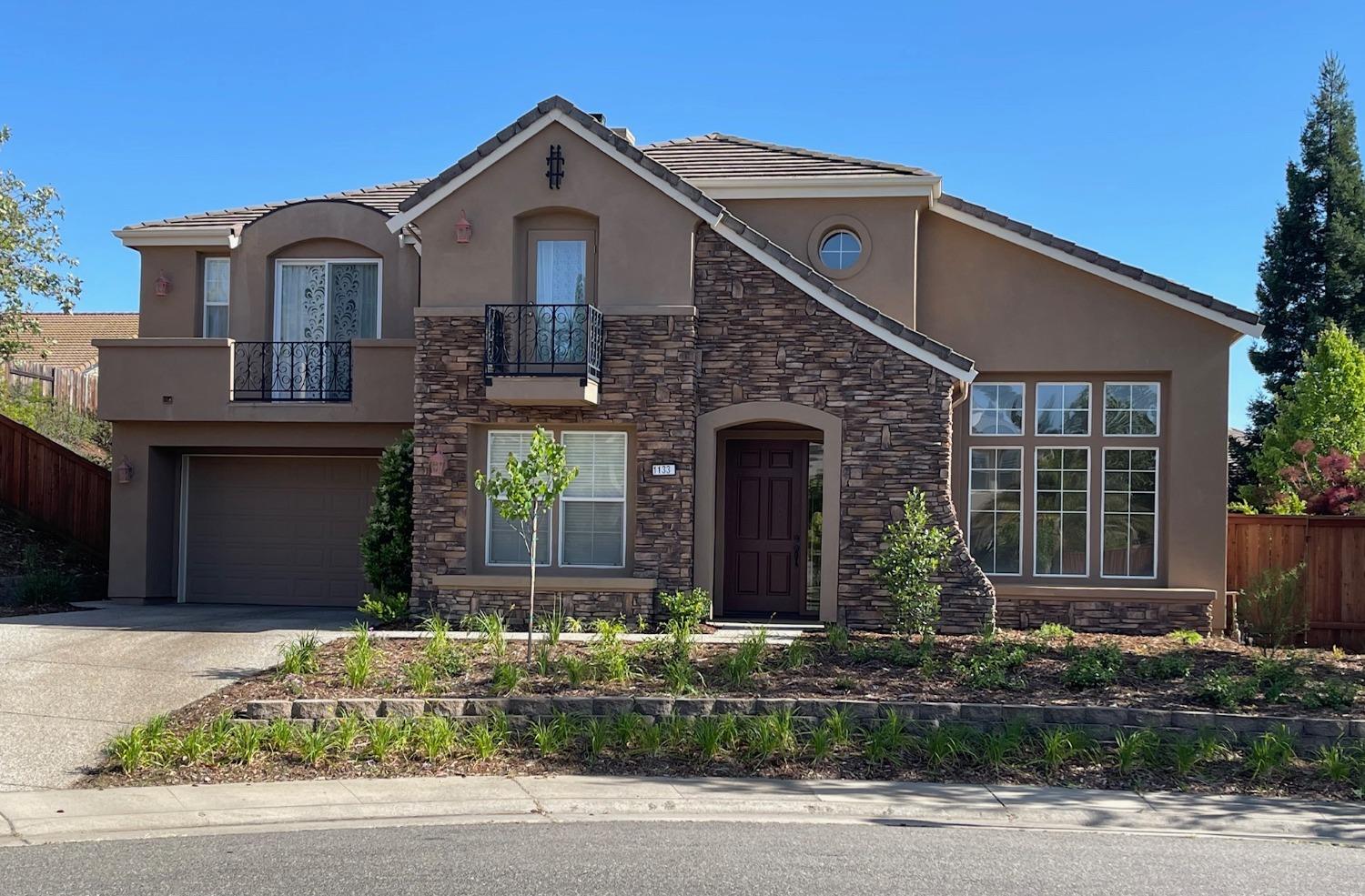 1133 Blue Heron Court