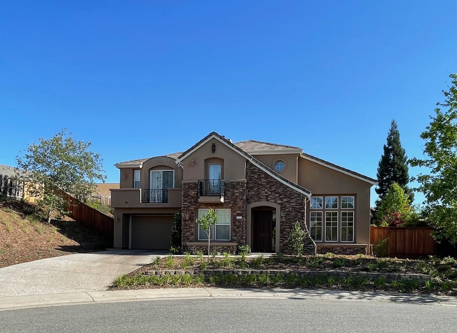 1133 Blue Heron Court