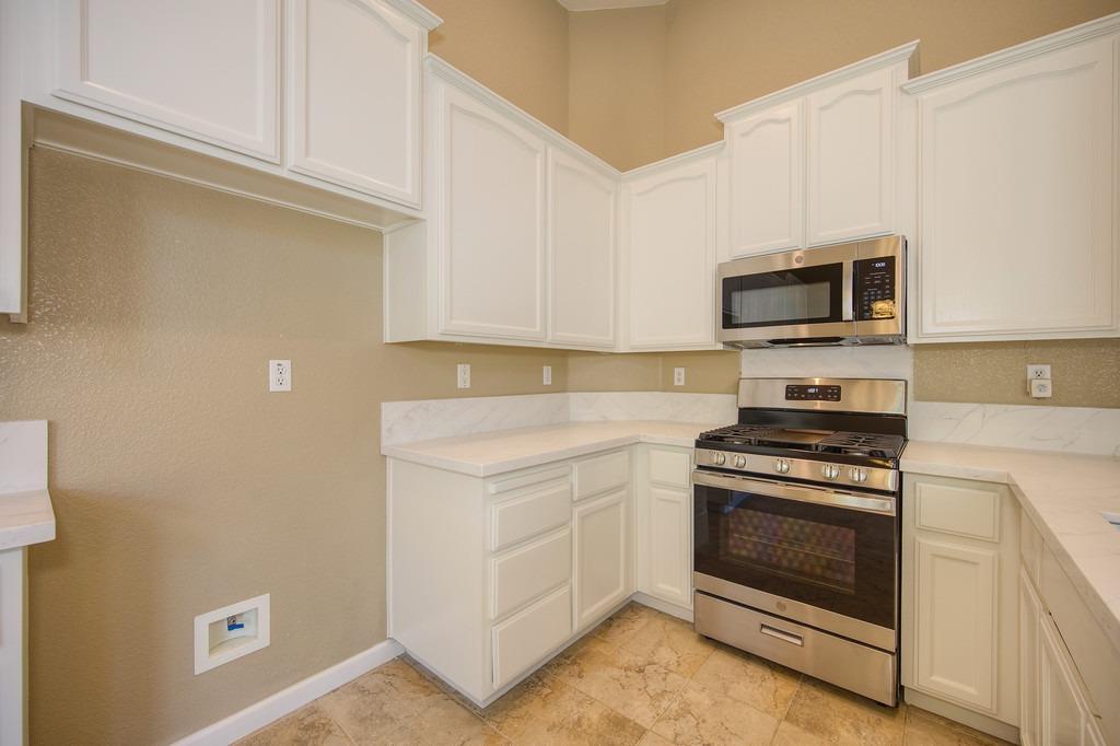 2154 Horseshoe Glen Circle