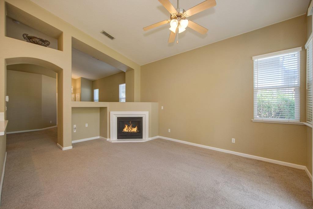 2154 Horseshoe Glen Circle