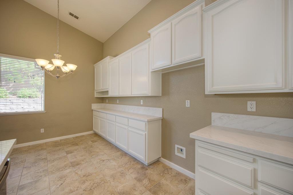 2154 Horseshoe Glen Circle