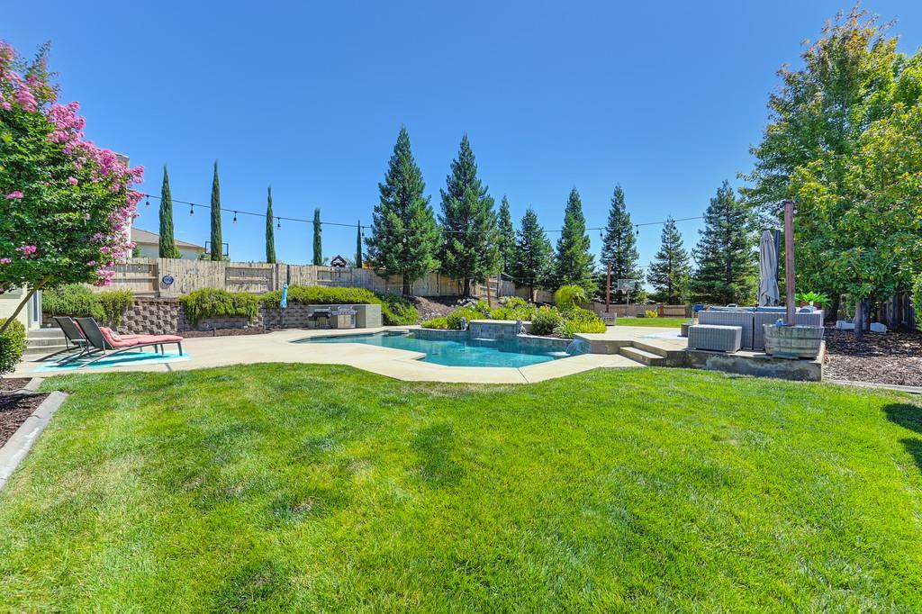 1669 Gallinger Court