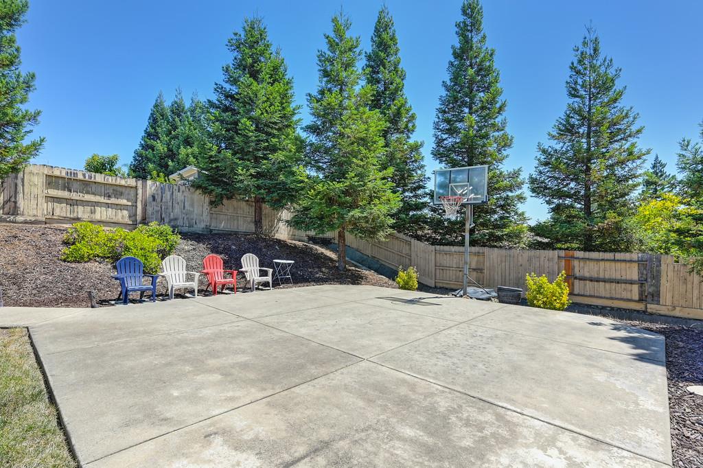 1669 Gallinger Court