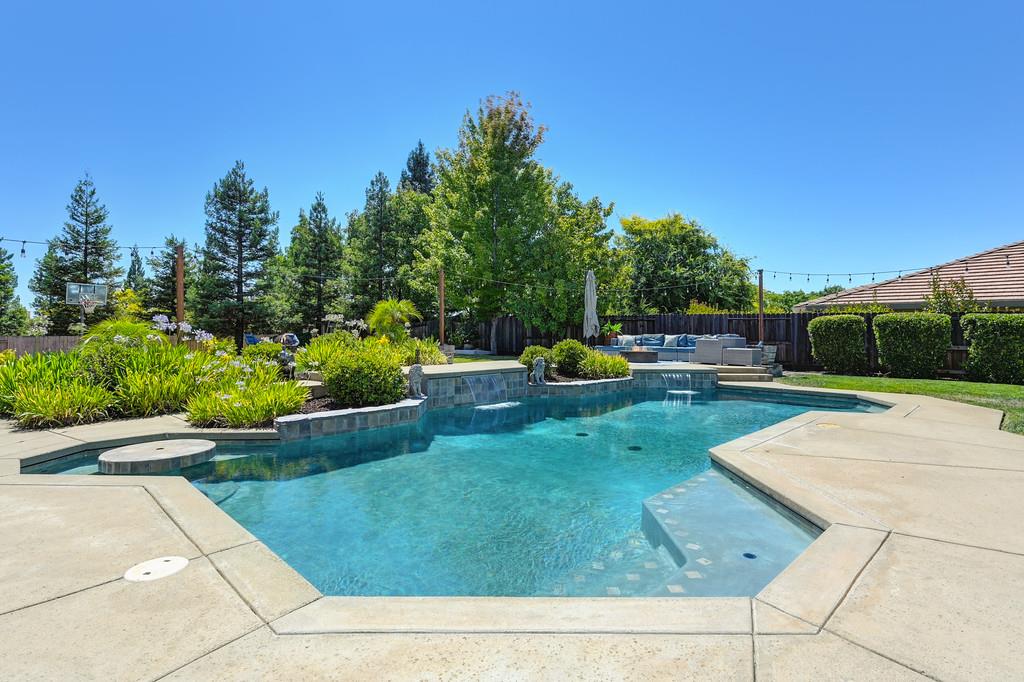 1669 Gallinger Court