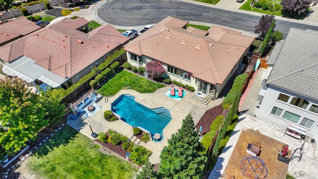 1669 Gallinger Court
