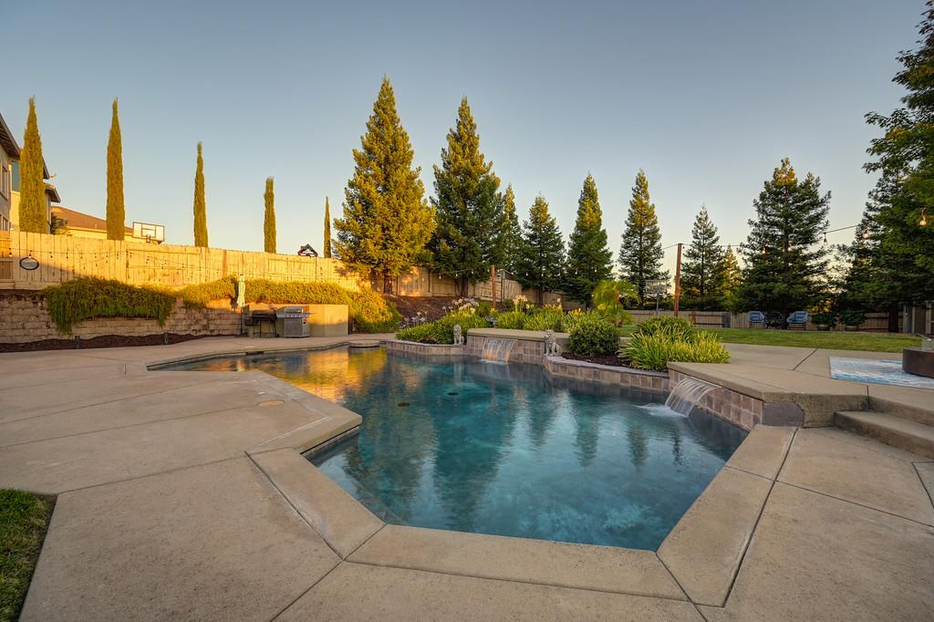 1669 Gallinger Court