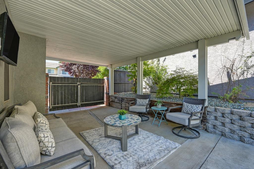 110 Larkin Circle