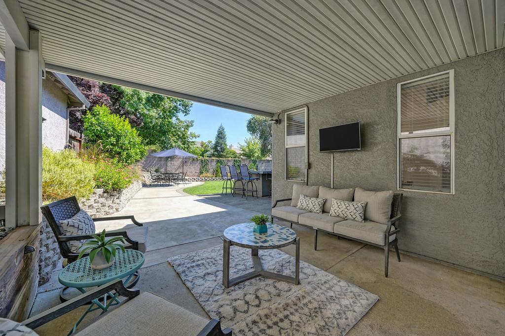 110 Larkin Circle