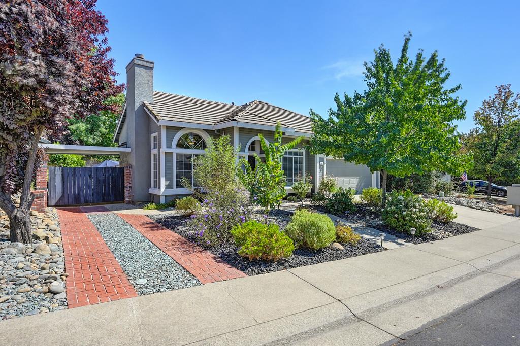 110 Larkin Circle
