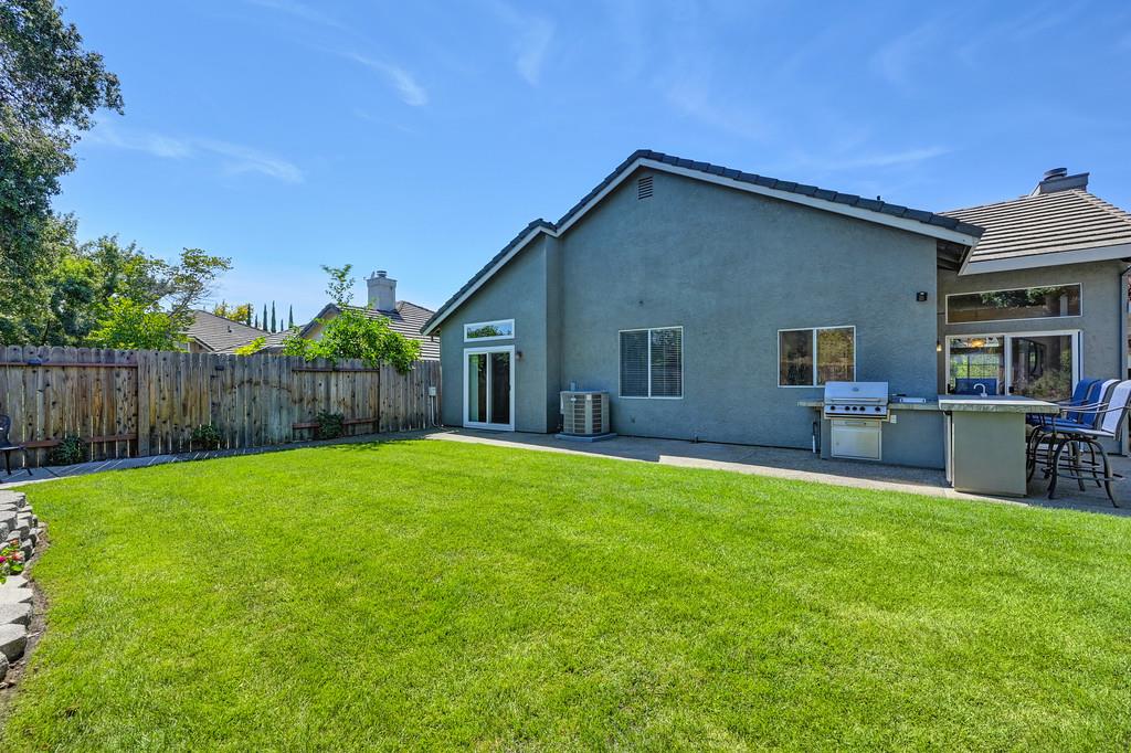 110 Larkin Circle