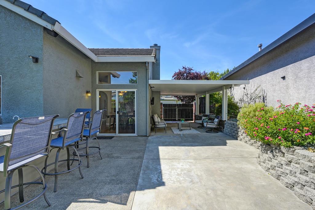110 Larkin Circle