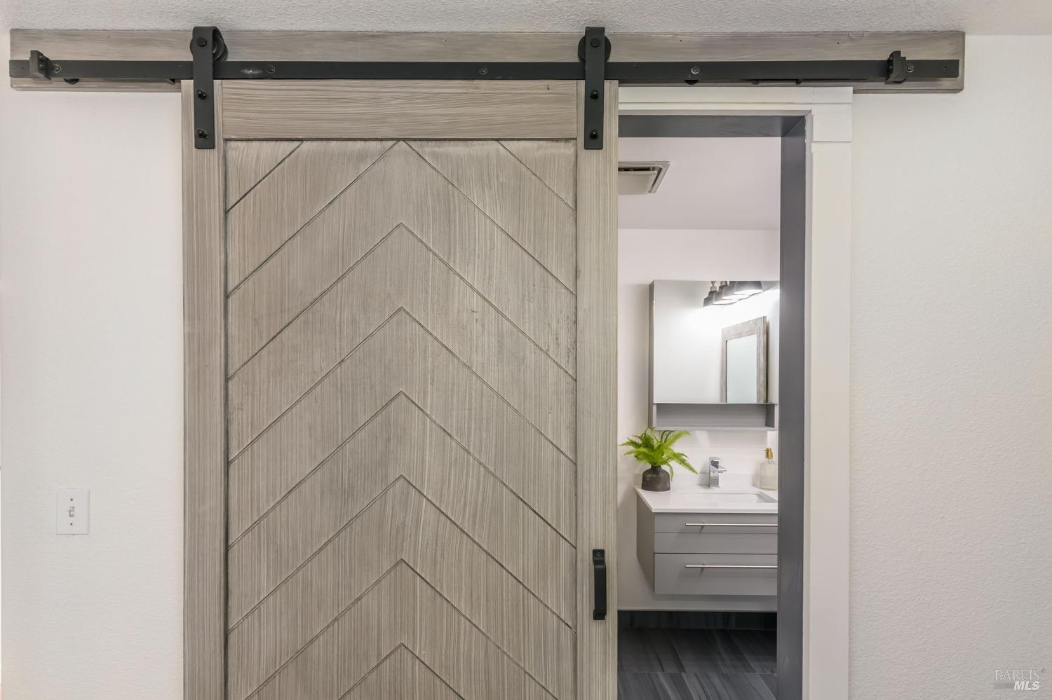 2013 Harrison Street