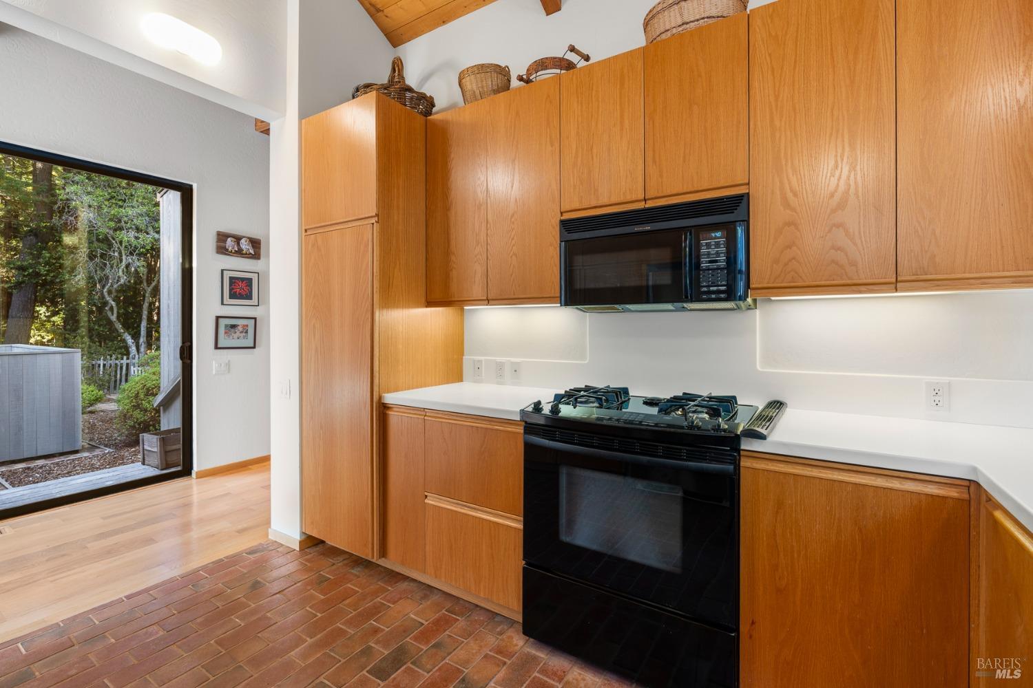 42200-42230 Deer Trail Trl