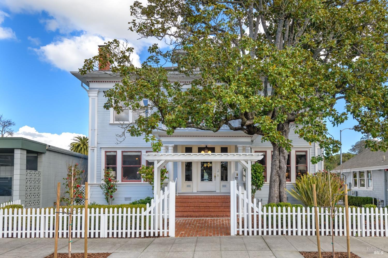 8-10 Keller Street St