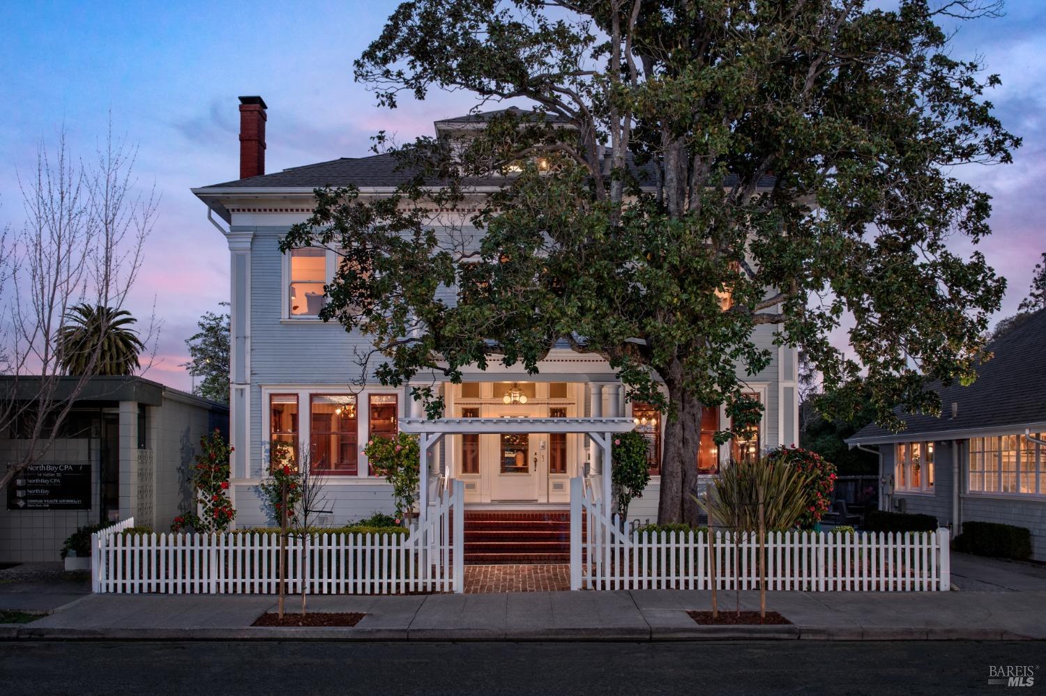 8-10 Keller Street St