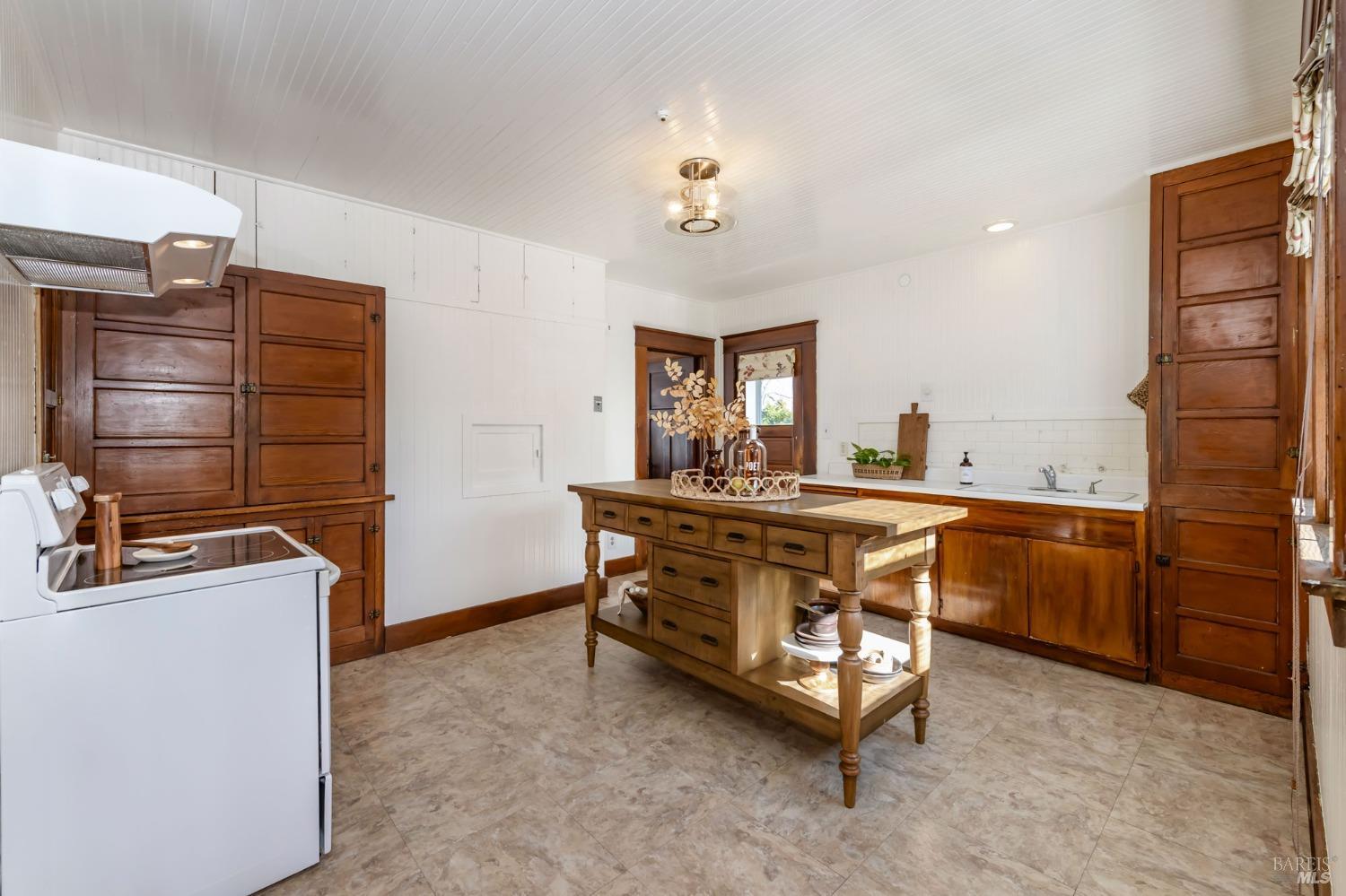 8-10 Keller Street St