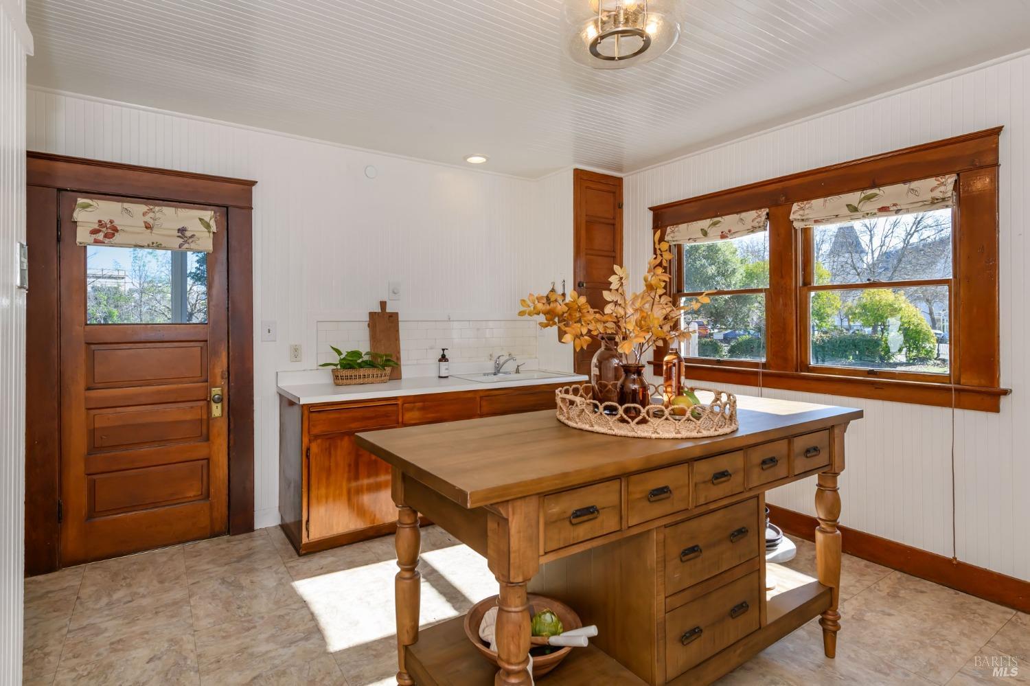 8-10 Keller Street St