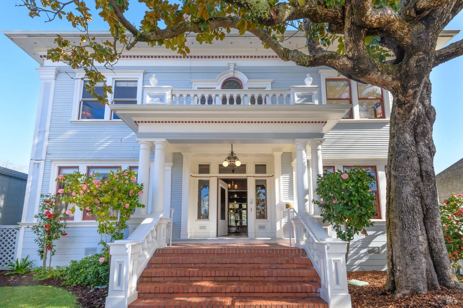 8-10 Keller Street St