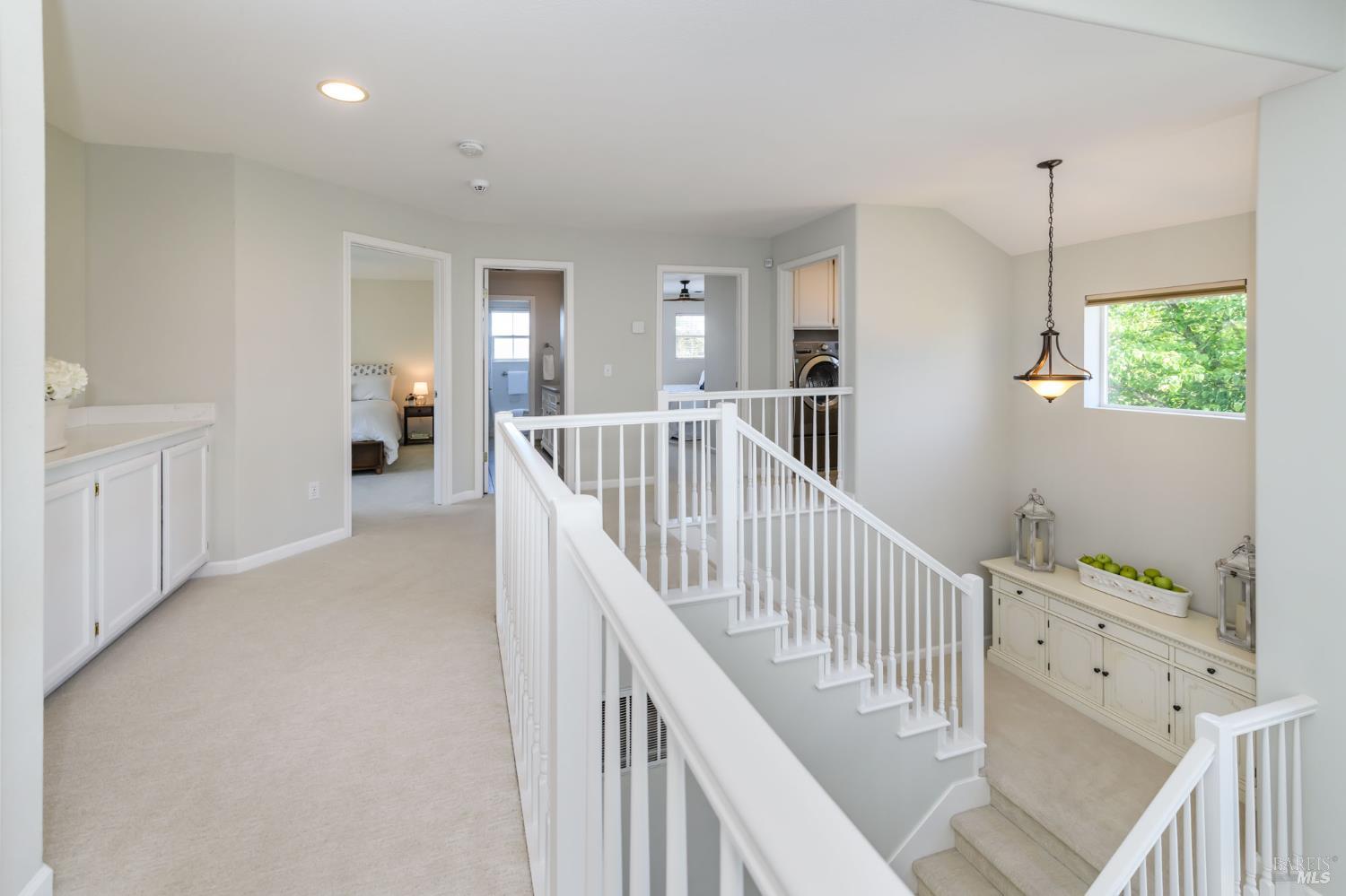 1996 Falcon Ridge Dr